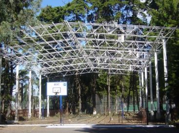 Techado e iluminación de la cancha de baloncesto Club Los Arcos zona 14, Universidad de San Carlos de Guatemala